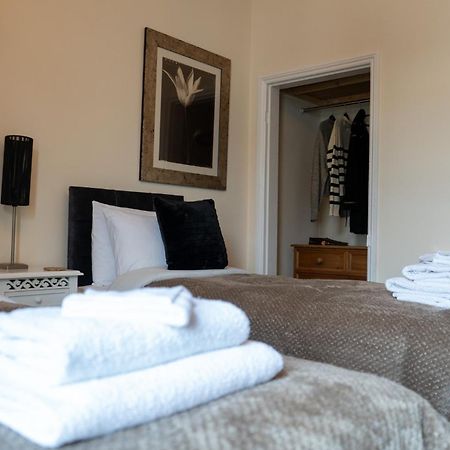 The Plumb Townhouse In Warwick Centre Villa Buitenkant foto