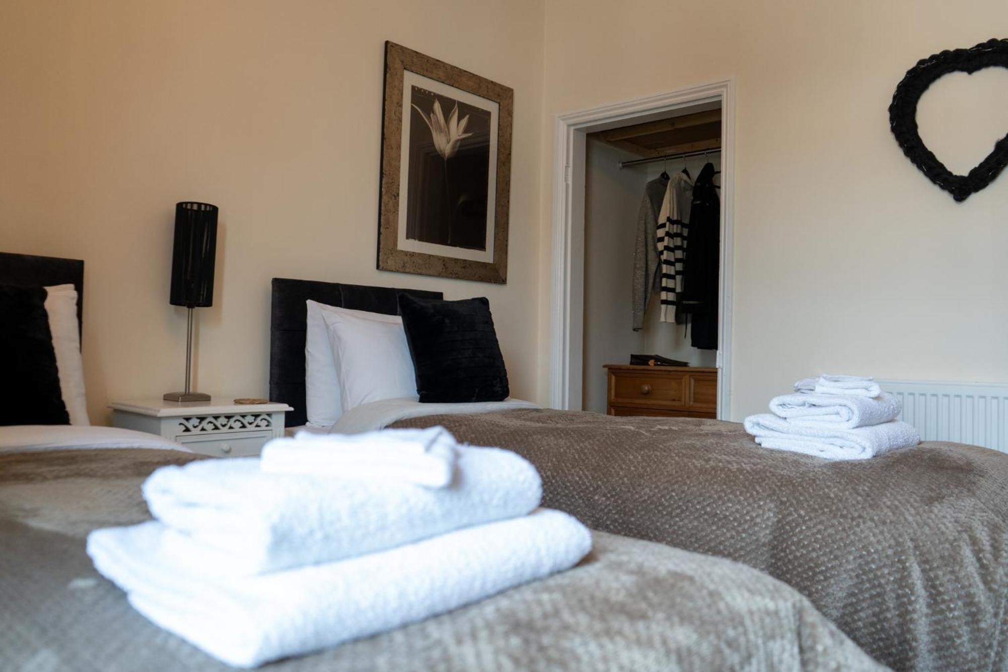 The Plumb Townhouse In Warwick Centre Villa Buitenkant foto