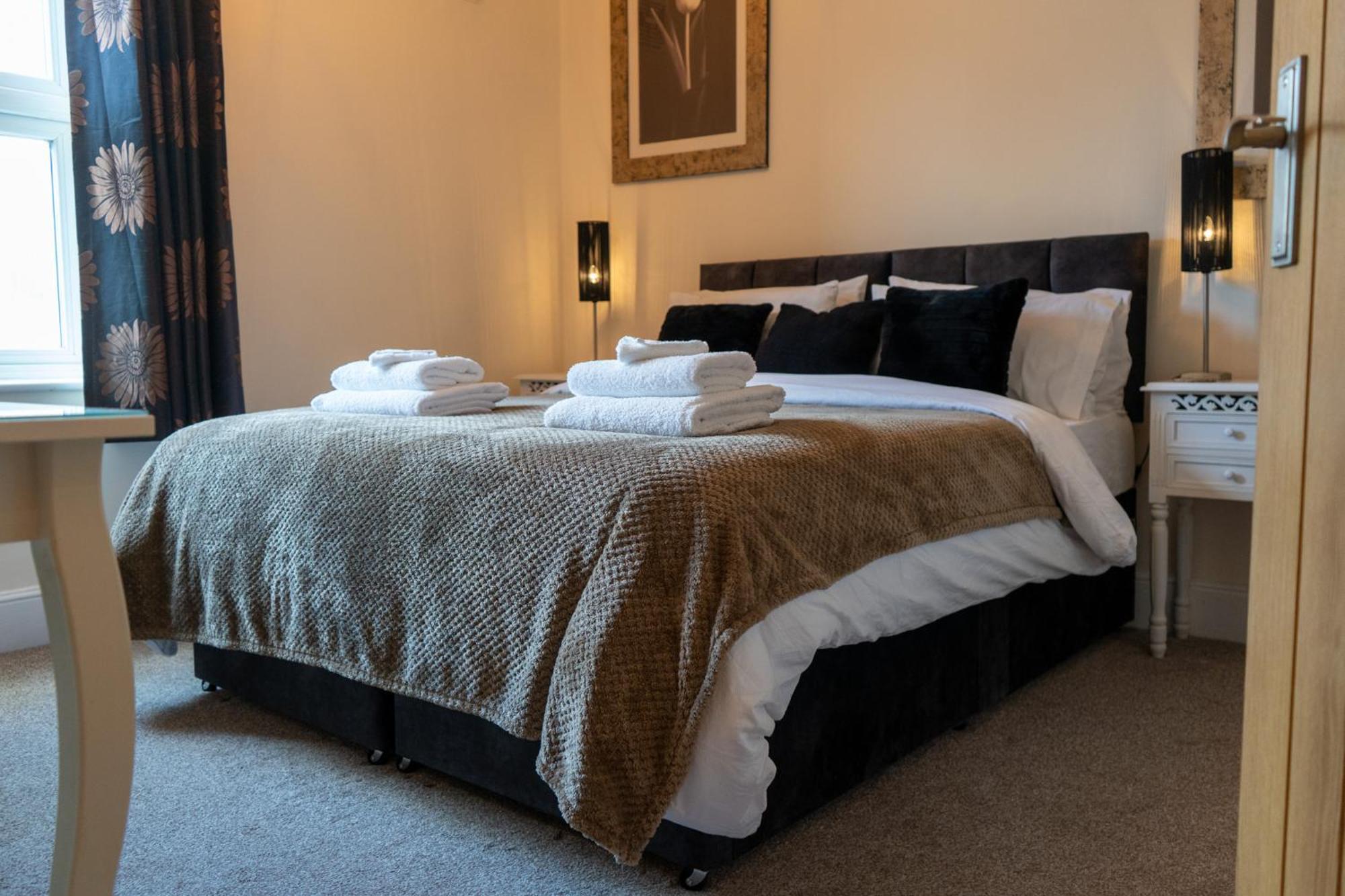 The Plumb Townhouse In Warwick Centre Villa Buitenkant foto