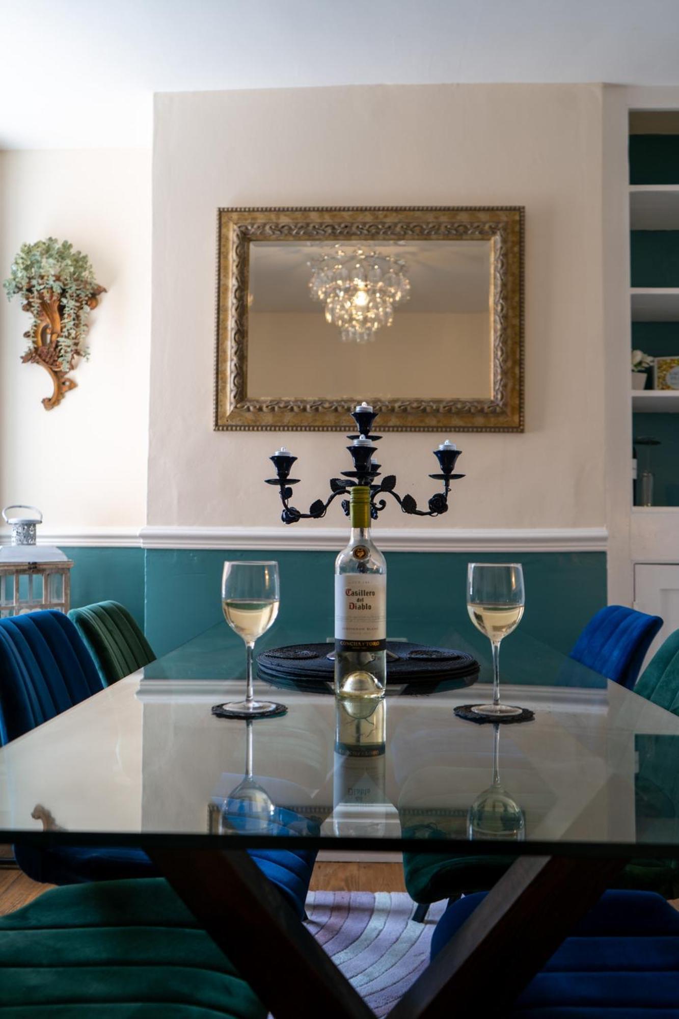 The Plumb Townhouse In Warwick Centre Villa Buitenkant foto